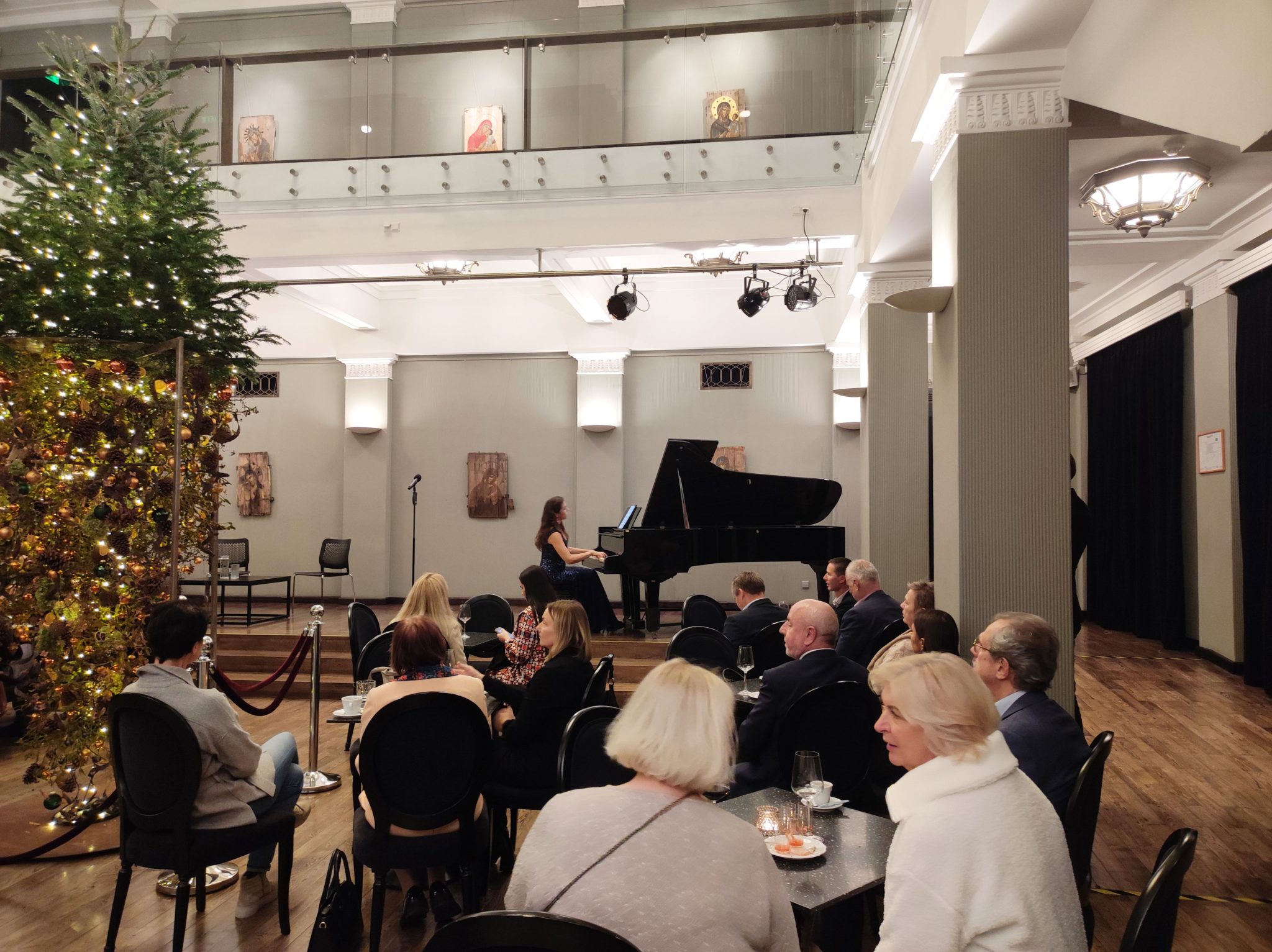 media_20241202_164749_1901078688821458407-m